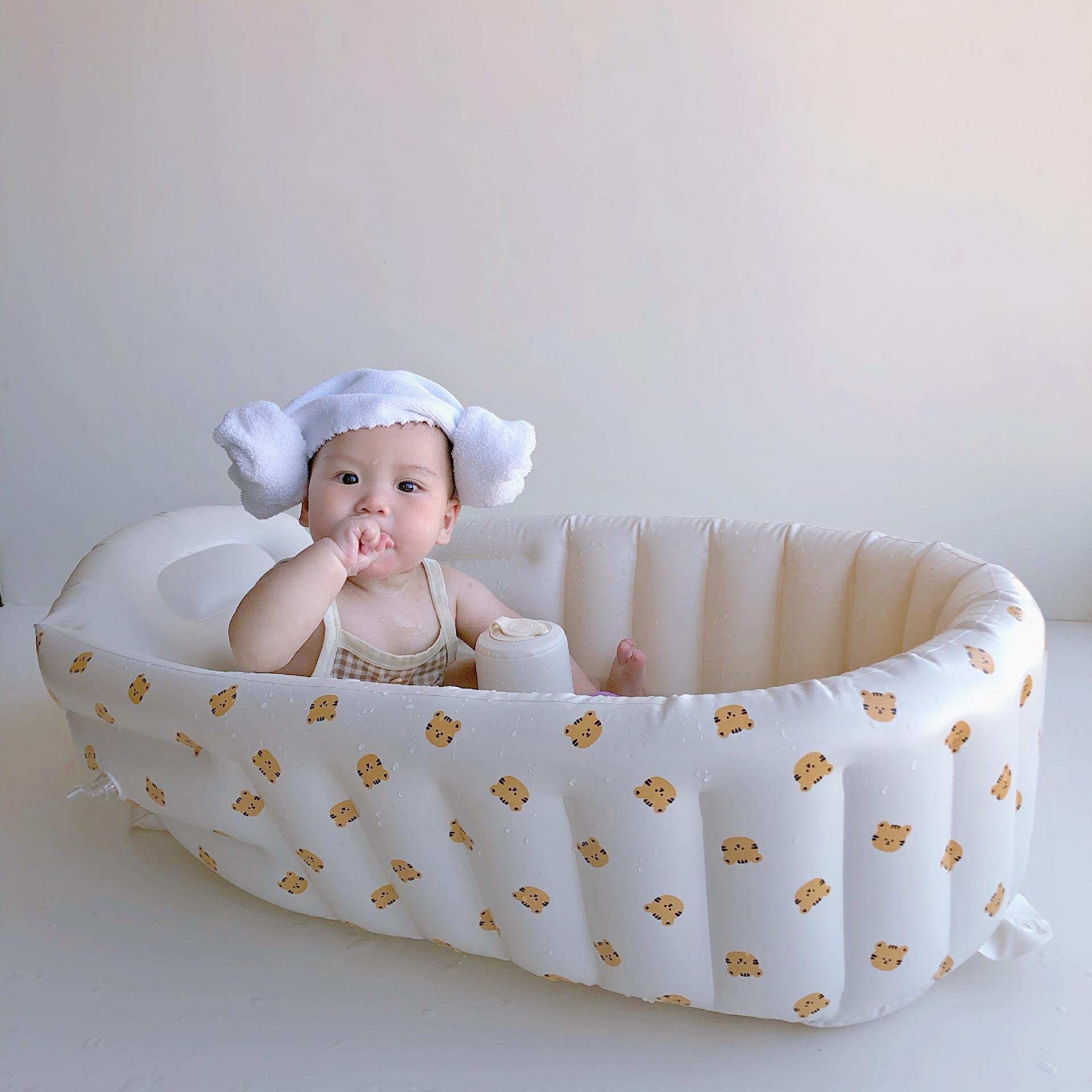 Aufblasbare Babywanne Tragbare PVC-Badewanne Faltbare Badewanne Outdoor Spielpool Spielzeug Cartoon-Becken Manuell aufblasbare Badewanne