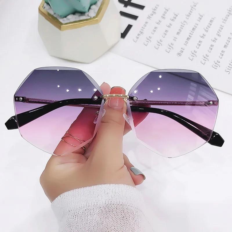 Achteckige randlose Sonnenbrille für Damen, Retro-Sonnenbrille in Metallic-Optik, UV-Schutz, neue modische Sonnenbrille mit Schneidgläsern, UV400-Schutz
