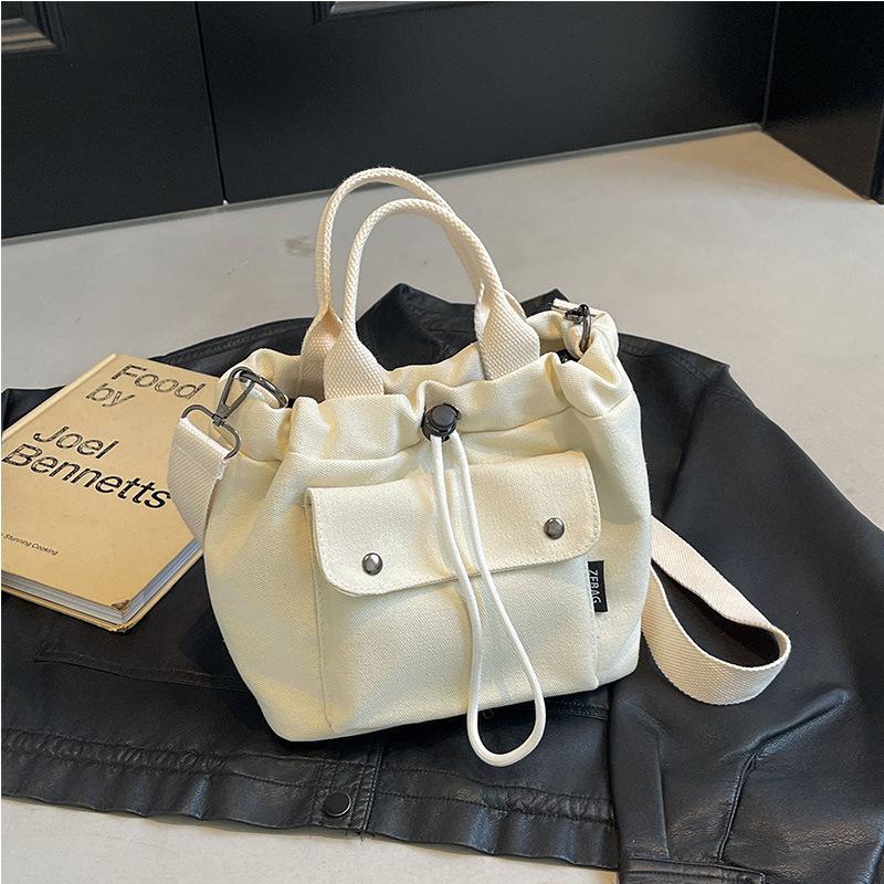 Lässige kleine Beuteltasche mit Kordelzug, vielseitige, leichte Tragetasche aus Nylongewebe, Umhängetasche mit einer Schulter, kleine Tragetasche gray