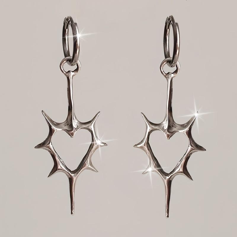 1 Paar Ohrringe im Retro-Gothic-Stil mit Dorn-Herz-Design, herzförmige Ohrringe mit Stacheln, neutrale Ohrringe, Geschenk für die Feiertagsparty gray