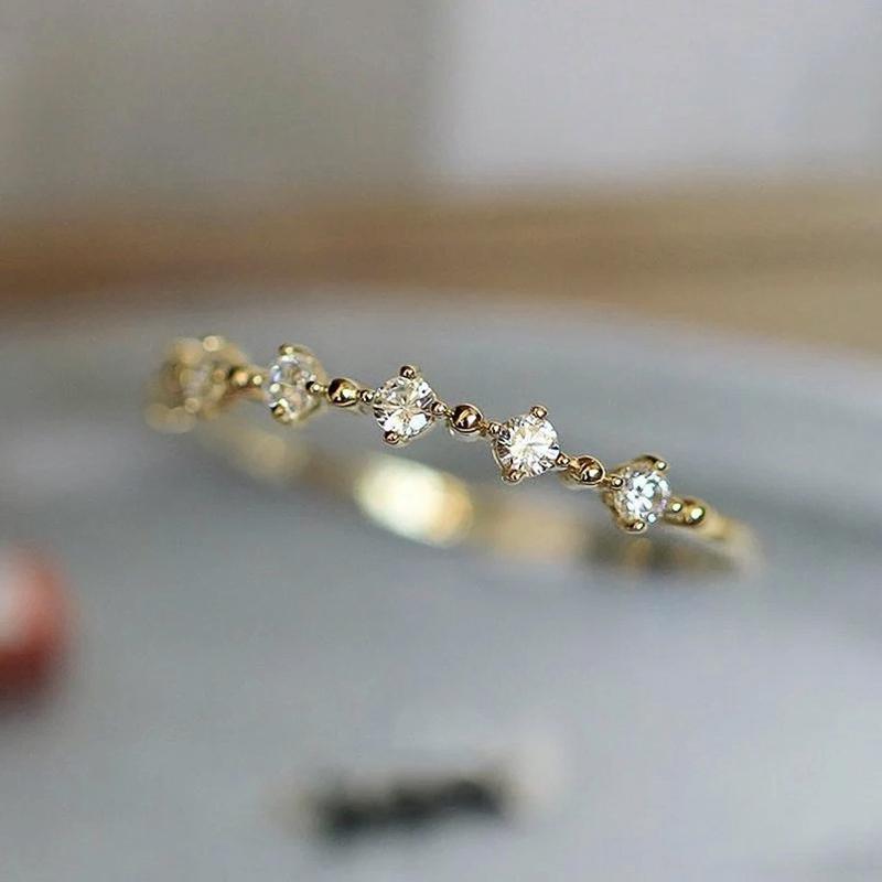 Huitan Mode Vertragene Damen Geometrische Ringe Goldfarbe Markise Kristall CZ Trendy Hochzeit Verlobungsband Schmuck 10 gray