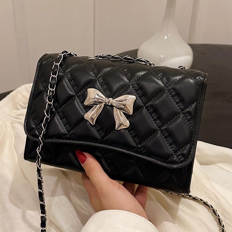 High-End Nischen-Tasche für Frauen im Herbst und Winter Neue Mode Diamant Umhängetasche für Frauen Ins Schulterketten-Tasche für Frauen black