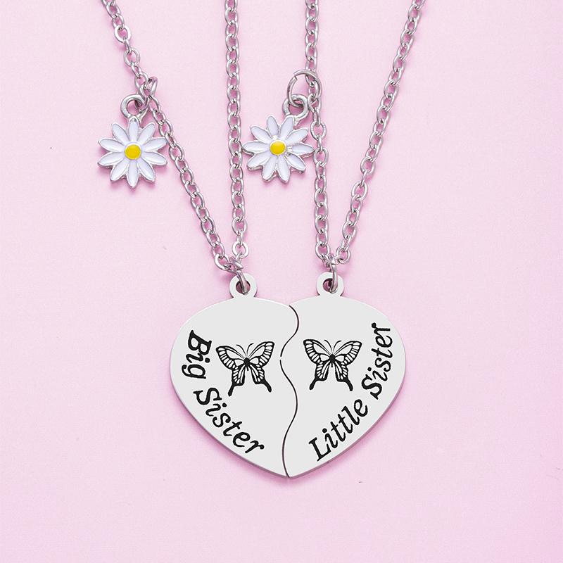 2 Stück/Set Edelstahl Schwestern Herz Partnerkette Gänseblümchen Anhänger Große Schwester Kleine Schwester Schmetterlingsketten gray