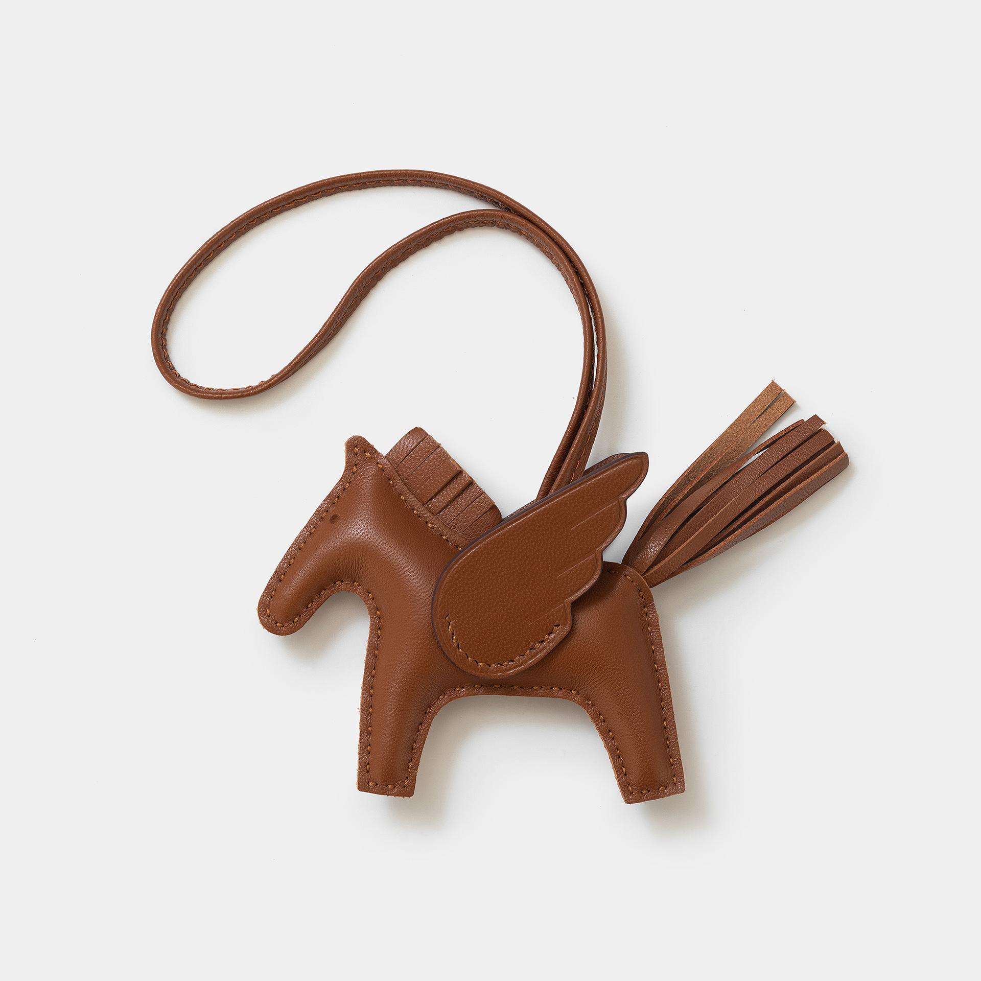 Neuer grenzüberschreitender H-Home handgenähter Lammfell Pegasus Tasche Anhänger Echte Leder Handtasche Anhänger Auto Anhänger brown