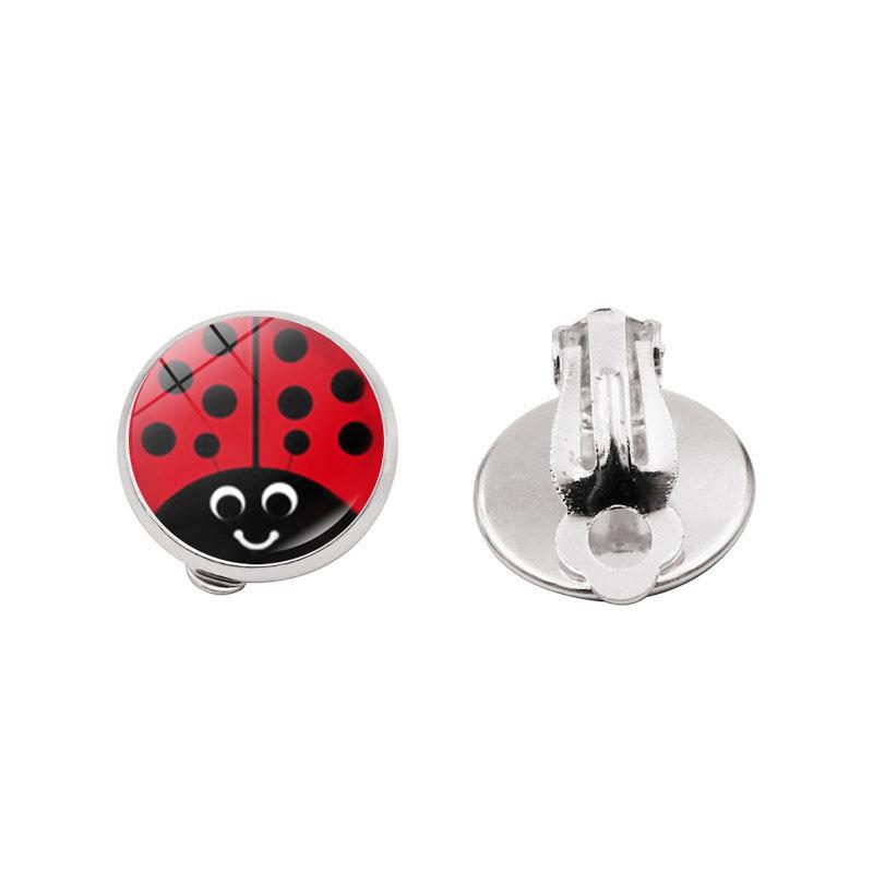 Anime-inspirierte Polka Dot Marienkäfer Ohrclips – Kein Piercing nötig, Nischen-High-End-Accessoires für Frauen