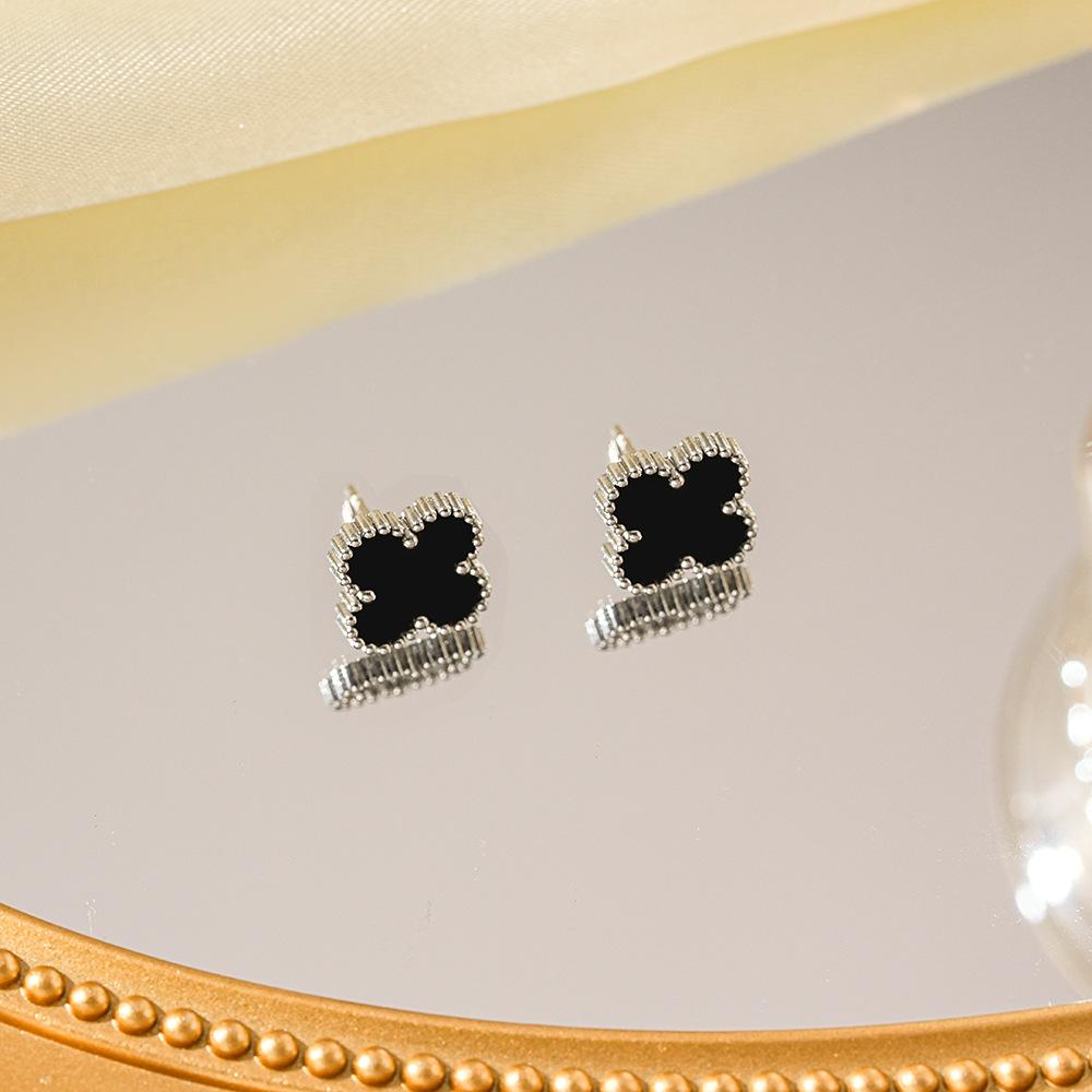 Titanstahl Ohrringe Vierblättriges Kleeblatt Ohrringe Damen Leichter Luxus Minimalistische Ohrringe Klein Nische Titanstahl Ohrringe schwarz