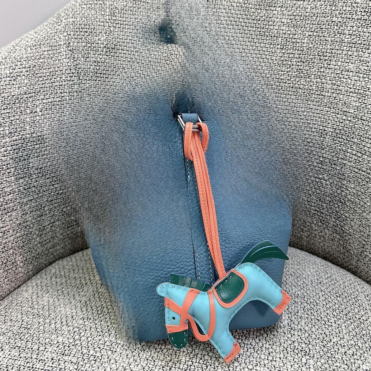 Jahr des Pferdes kleine Geschenke echtes Leder Kriegspferd Tasche Zubehör Anhänger Schafsfell Pony Anhänger Auto Schlüsselanhänger Zubehör A size