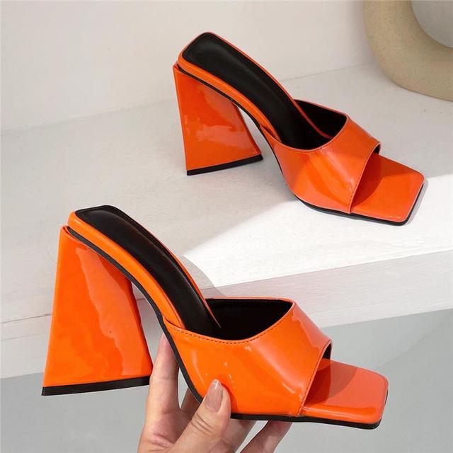 Damen Designer 11cm High Heels Slides Pantoletten Sommer Dreieck Dicken Block Heels Sandalen Flock Hausschuhe Luxus Chunky Schuhe 37