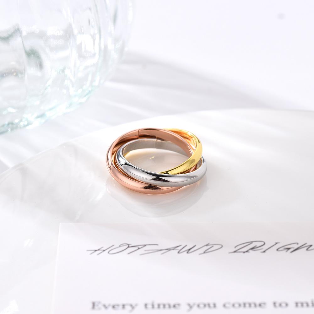 Trikolor Schiebe-Drei-Ring Klassische Partnerringe: High-End Mode Schlichte Bänder Size 8