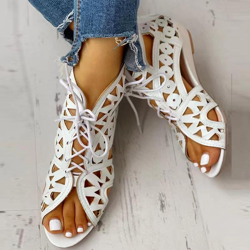 Modische Keilsandalen für Damen 2024 Sommerschuhe Mode Schnürsandalen mit niedrigem Absatz, flache Damensandalen in großer Größe, lässig, ausgehöhlt, Alias 42 weiß