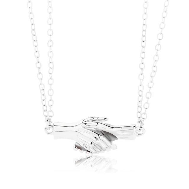 2 Stück Händchenhalten Magnetische Partnerkette Liebende Hand in Hand Anhänger Halskette Für Frauen Männer Modeschmuck Geschenk Trend white