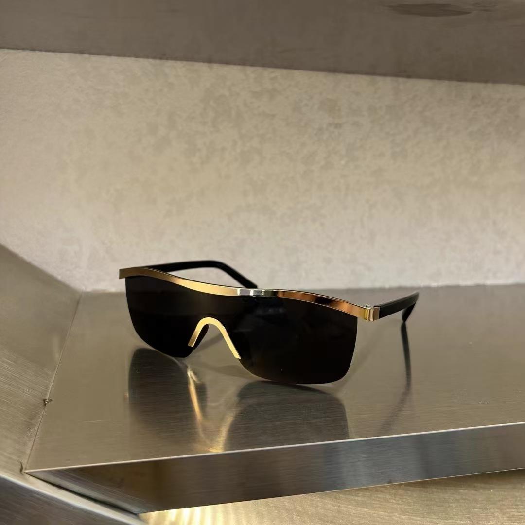 Hochwertige Sonnenbrille für den Außenbereich Punk Stil Jahr 2000 Stilvoll Winddicht Für Herren Sonnenbrille Radfahren Bergsteigen Sonnenbrille für Für