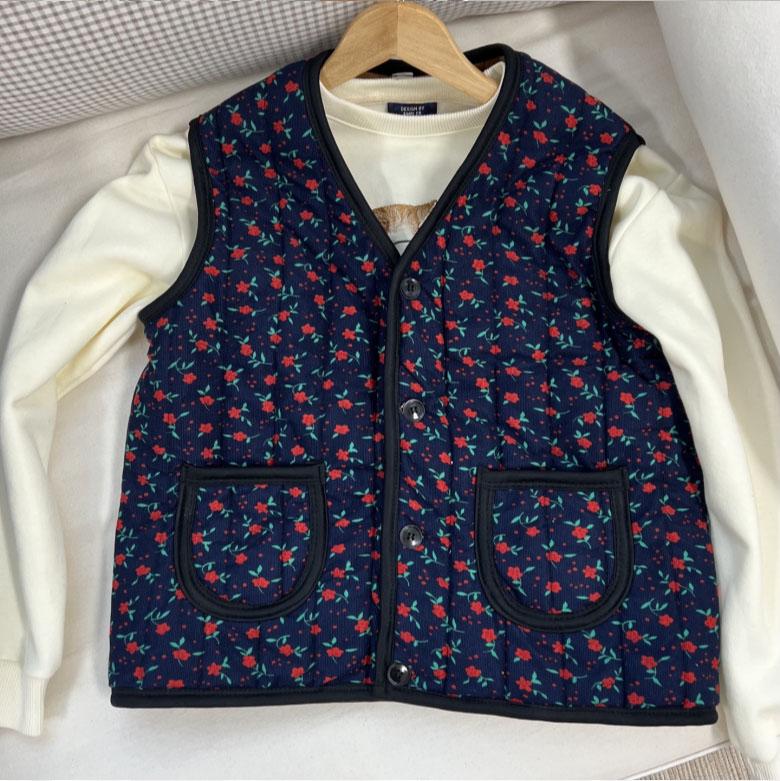 Fleecegefütterte Weste mit Blumenmuster („Kimjang-Weste / Retro Oma-Stil Weste“) 6 Navy Camellia