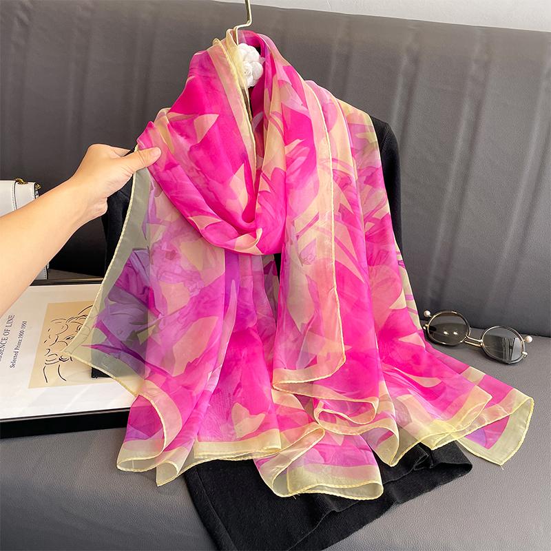 Modisches Rosa Seidenschal Weiche Stolen Damen Sommer Hijab Schal Luxus Druck Sonnenschutz Schal Wickeltücher Bandana Damen Kopftücher 130x180cm pink