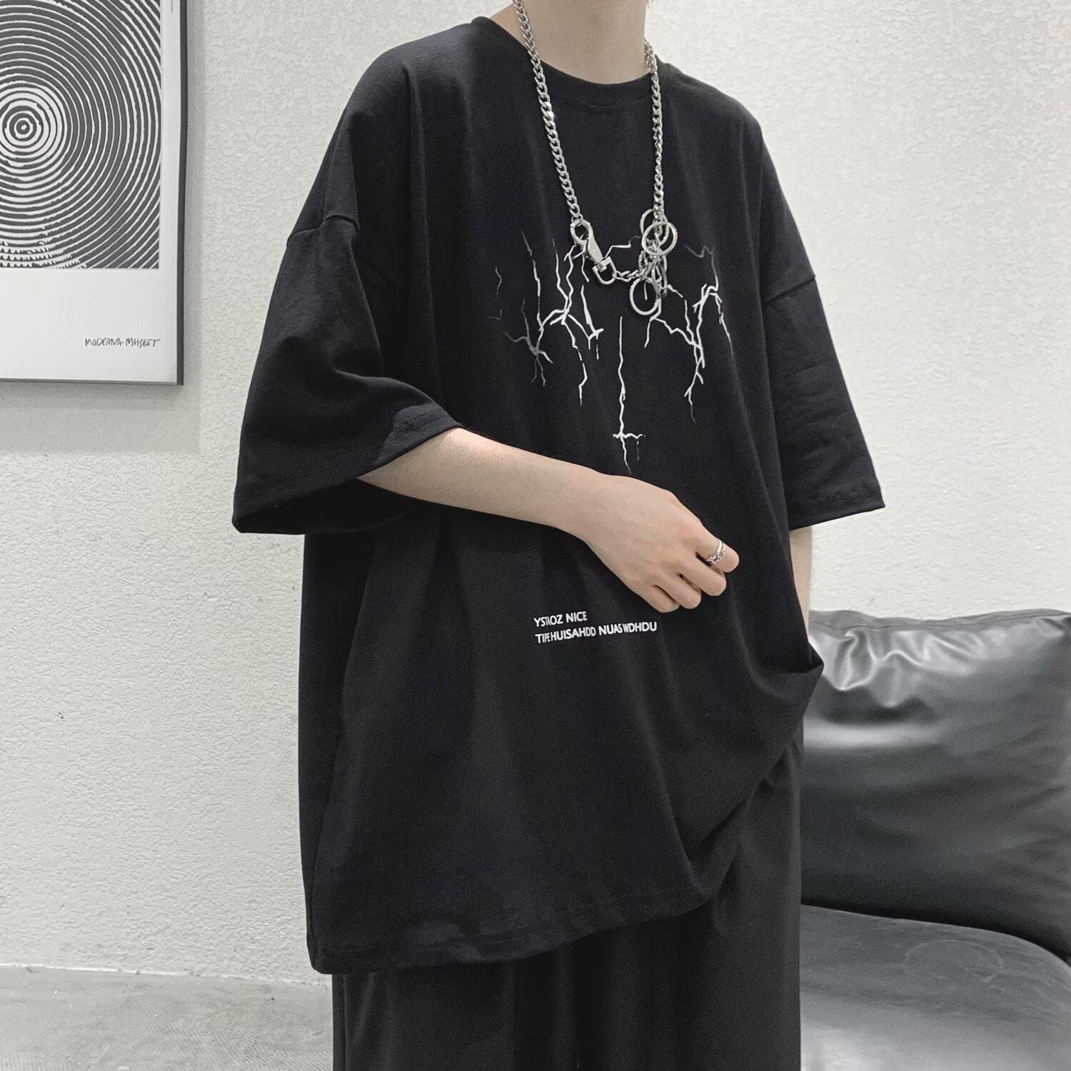 Kurzarm-T-Shirt Herrenmode Marke Sommer Lose Halbarm 2024 Neue Internet Celebrity Fashion Ins Einfach Bedrucktes Oberteil 8XL schwarz