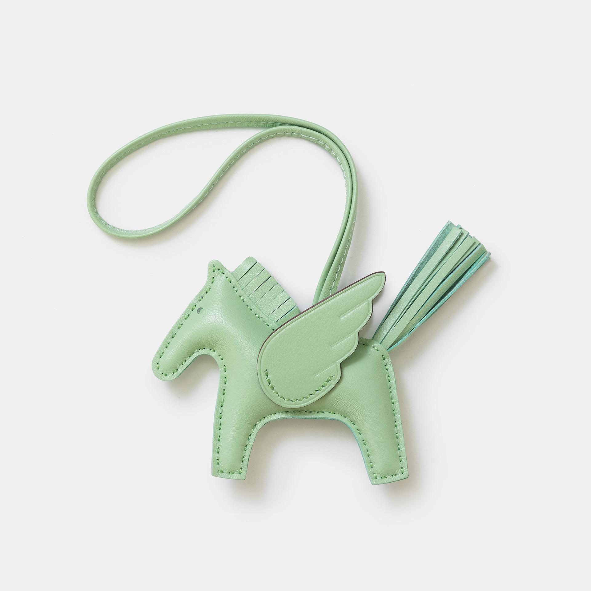 Neuer grenzüberschreitender H-Home handgenähter Lammfell Pegasus Tasche Anhänger Echte Leder Handtasche Anhänger Auto Anhänger beige