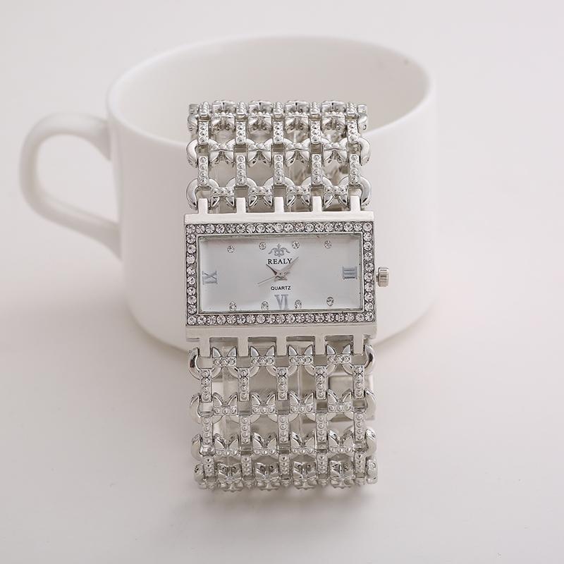 Damen Mädchen Luxus Kristall Quadratisches Zifferblatt Hohler Armreif Analog Quarz Armbanduhr Mode Relogio Feminino Armbanduhr