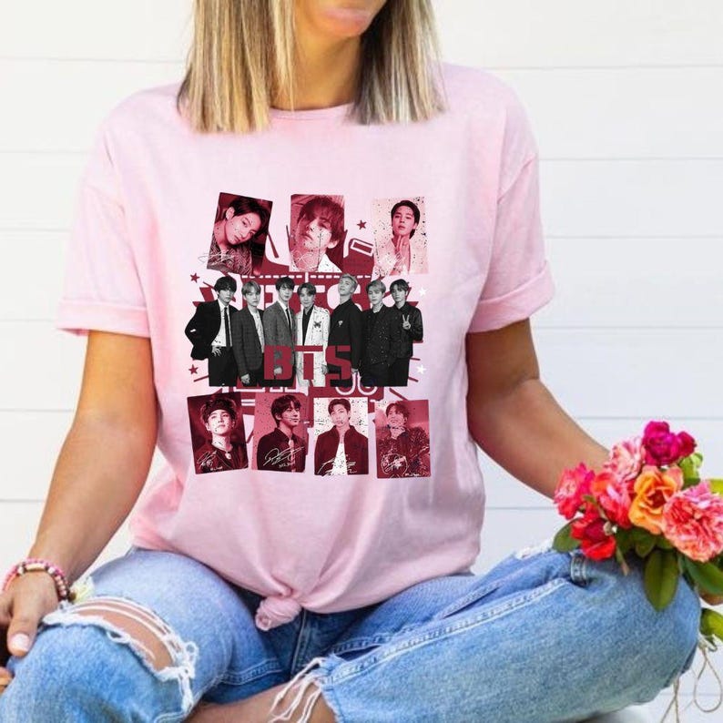 BTS Tour 2026 T-Shirt, Kpop Fan Shirt, BTS Mitglieder Collage Design, Unisex Konzert T-Shirt, Merch Kleidung, Geschenk für ARMY, Musikliebhaber Shirt M