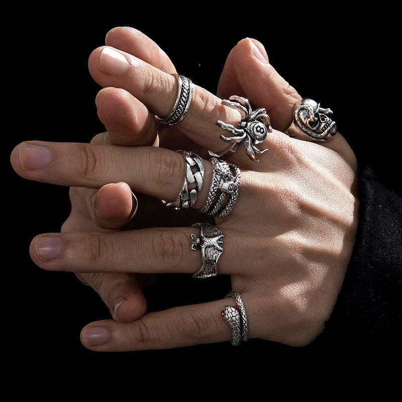 7-teiliges Set Heavy Metal Dark Style Hip-Hop-Ringe, Vintage Vintage Distressed, Spinnenschlange, Fledermaus, Skelett, Doppelkopf-Schlangenring für Männer