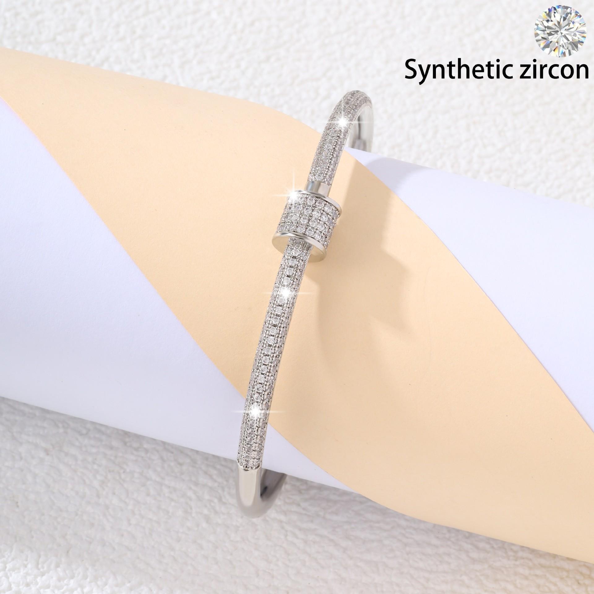 Europäisches und Amerikanisches Vollzirkon Mode Armband mit schmaler Taille für Damen, Leicht Luxuriöses High-End Armband, Armband Produkte Sind Vielseitig