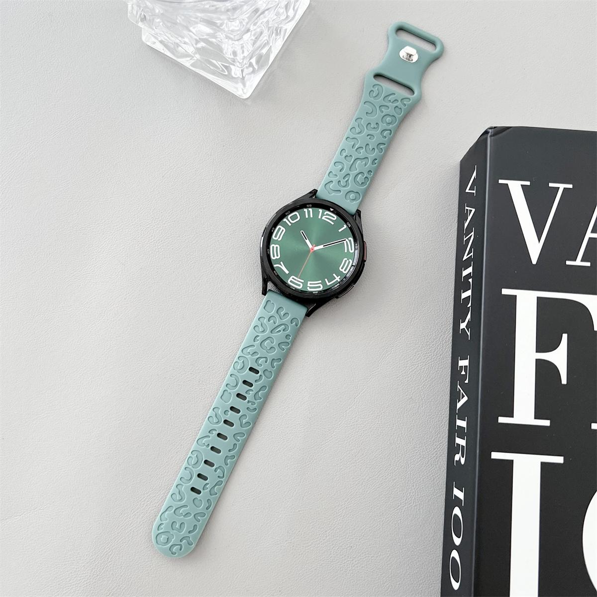 20 mm 22 mm Armband mit Leoparden-Gravur für Samsung Galaxy Watch 6 5 4 40 mm 44 mm Gear S3 Silikonarmband mit niedlichem Muster 6Classic 43 mm 47 mm Active 2 20mm