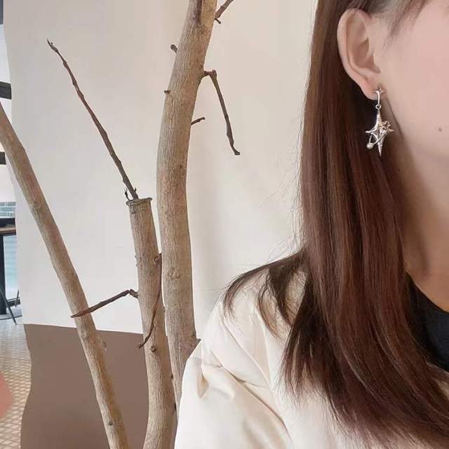 Stern baumelnde Ohrringe für Frauen Einfache Hip-Hop-Ohrringe Ins Süße Coole baumelnde Ohrringe Modeschmuck Koreanische Ohrringe Großhandel gray