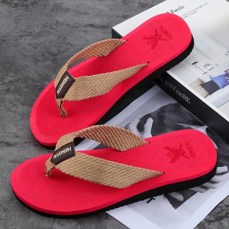 Zehentrenner Herren Sommer Hausschuhe Outdoor Rutschfest Mode Paare Herren Outdoor Strandschuhe Sommer Clip Fuß Trend Sandalen 44 rot