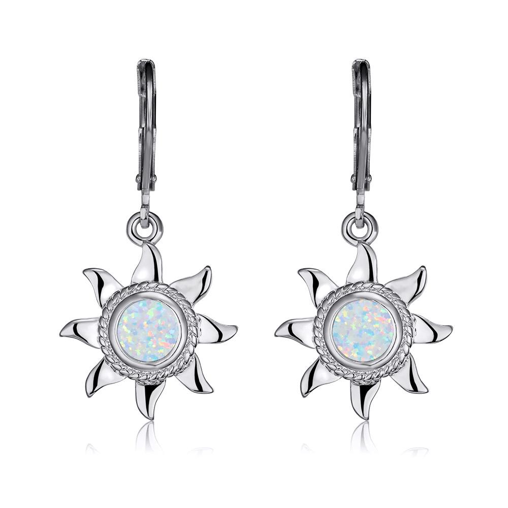 Retro Runde Sonnenohrringe aus Gold und Platin für Damen, personalisiert und vielseitig white