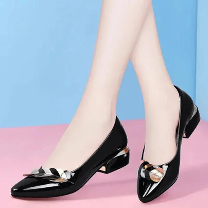Schuhe für Damen, modische Basic-Pumps mit mittelhohem Absatz für Damen, elegante Büro-Pumps mit spitzer Zehenpartie, Slip-on-Schuhe aus Lackleder für Damen 41 schwarz