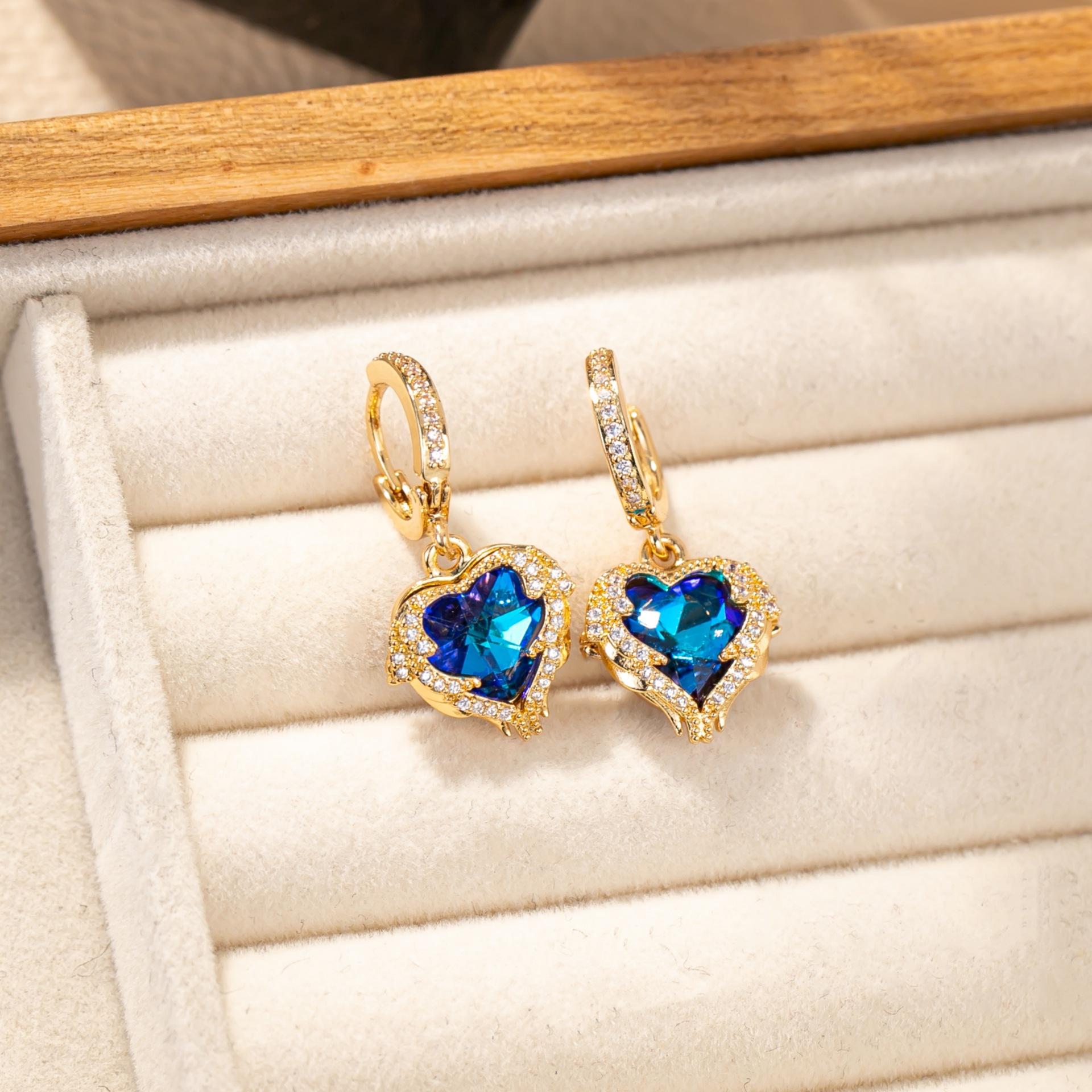 Ozean Herz Halskette frauen Licht Luxus Blau Kristall Halskette Herz Schlüsselbein Halskette Sapphire Earrings