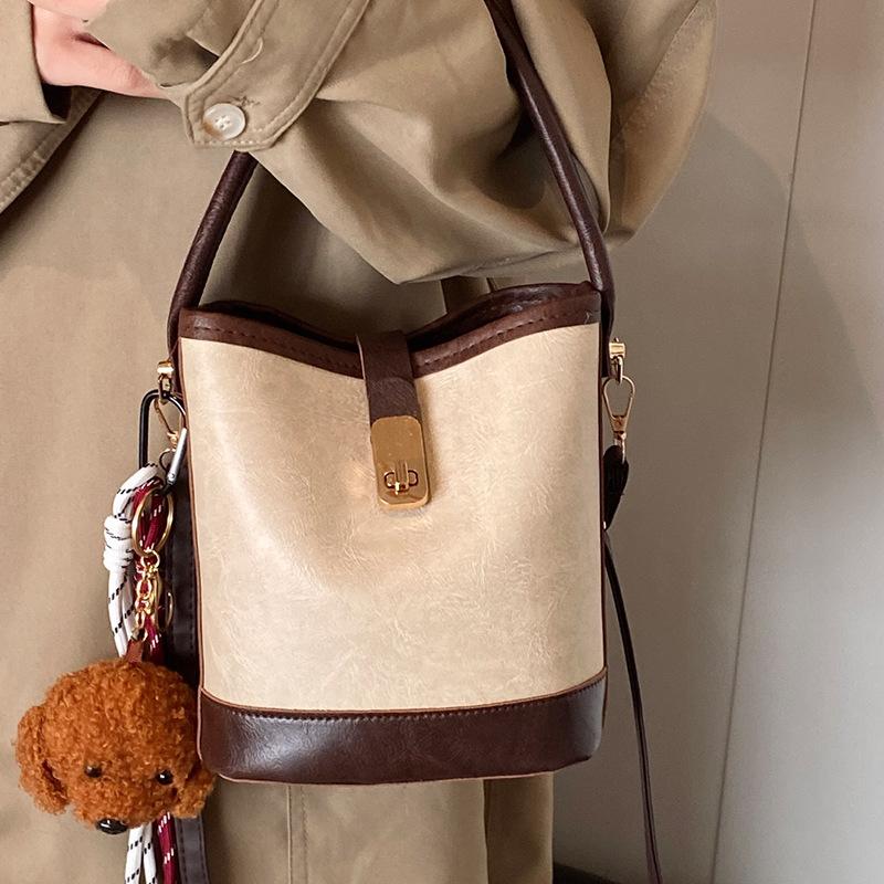 Beliebte Taschen für Frauen im Herbst Neue Ein-Schulter-Umhängetasche für Frauen mit hochwertiger, vielseitiger Bucket Bag für Frauen