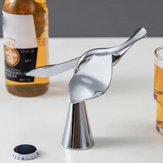 Tipsy-Flaschenöffner in Form eines fliegenden Vogels, skulpturales Barzubehör, Metallöffner für Bier, Soda und Apfelwein für Partys und Hochzeiten