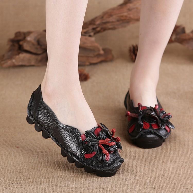 Handgefertigte Schuhe für alte Mutter Schuhe Echtes Leder Ethnischer Stil Einzelne Schuhe für Frauen Flacher Mund Weiche Sohle Flach Square Dance Schuhe für alte Damen 42
