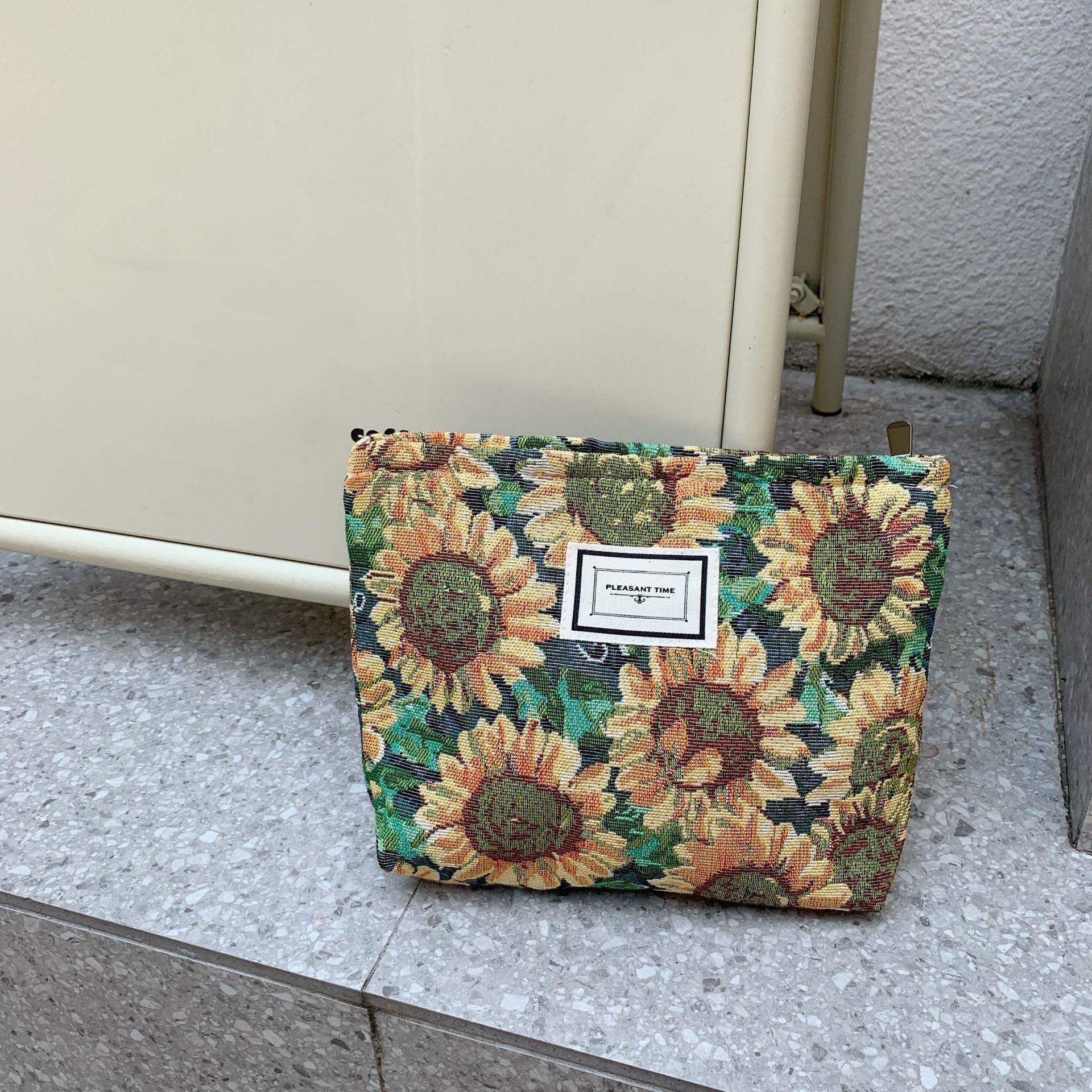 1pc Mode Relief Blumen Druck Kosmetik Tasche Leinwand Waschen Tasche Große Kapazität Frauen Reisen Kosmetik Tasche Make-Up Lagerung taschen 25*18*5cm