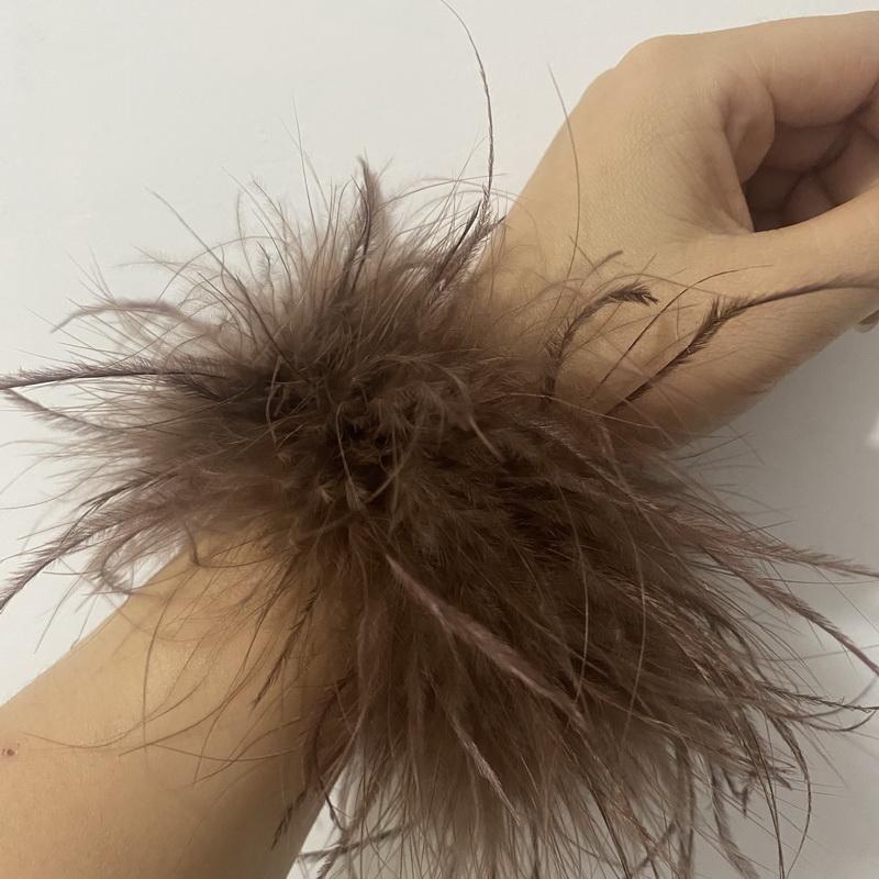 Echte Straußenfeder Stulpen Damen Handgelenk Ärmel Pelzstulpe Luxus Pelzig Feder Federstulpe Druckknopfarmband Dame Feder Fußkettchen 2pcs