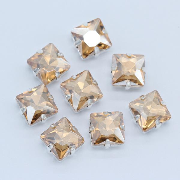 Quadratische Kristallglas-Strasssteine mit silberner Fassung Handarbeiten Aufnähen Stein Bekleidungszubehör Hochzeitskleid Schuhe Tasche DIY Besatz 8mm 20pcs