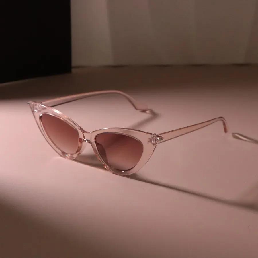 Stilvolle Sonnenbrille mit kleinem Rahmen für Damen und Herren Retro Katzenauge Designer Sonnenbrille für Herren und Damen Retro Reise Sonnenbrille Other