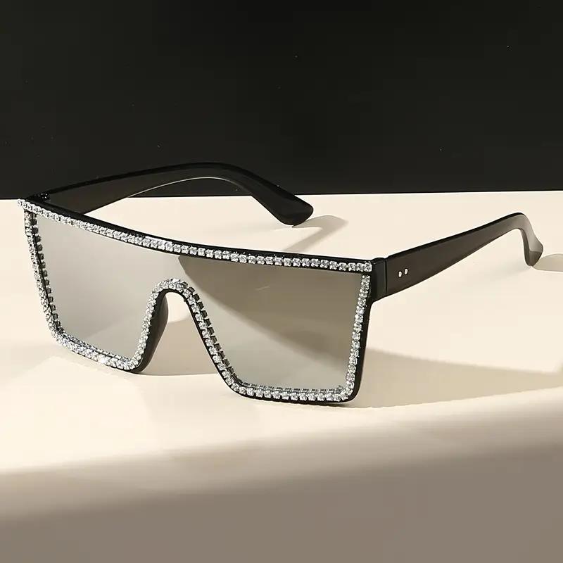 1 Stück Europäische und Amerikanische Zeitlose Beliebte Personalisierte Brille Strass Modisches Design Herrenstil und Damen Modische Brille
