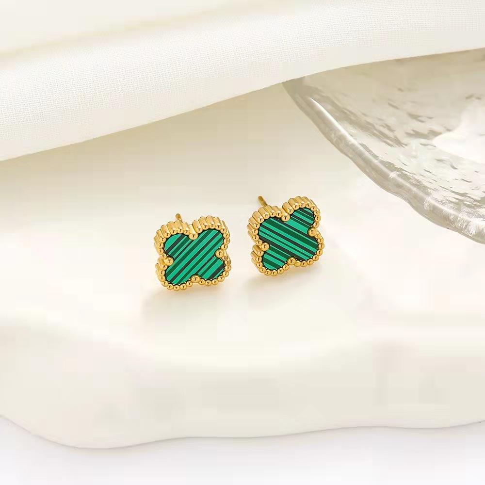 Hochwertige vierblättrige Kleeblatt-Ohrringe Leichter Luxus Mode Persönlichkeits-Ohrringe 18K Verliert keine Farbe Ohrringe 18K grün