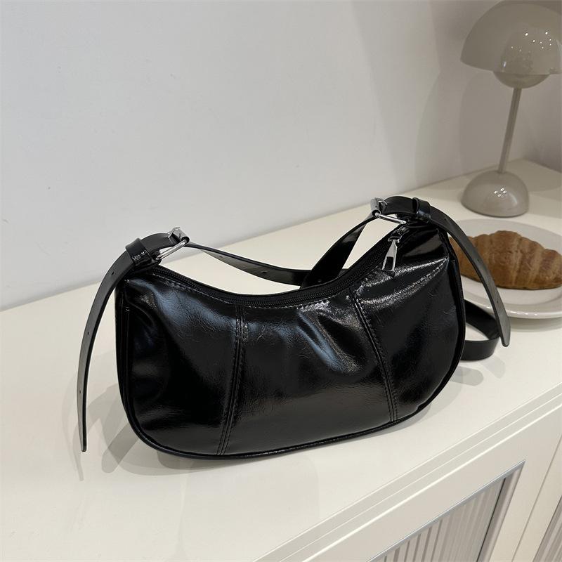 Modische Taschen Modische strukturierte Knödeltaschen Einfache Umhängetaschen mit einer Schulter Modische und vielseitige Unterarmtaschen black