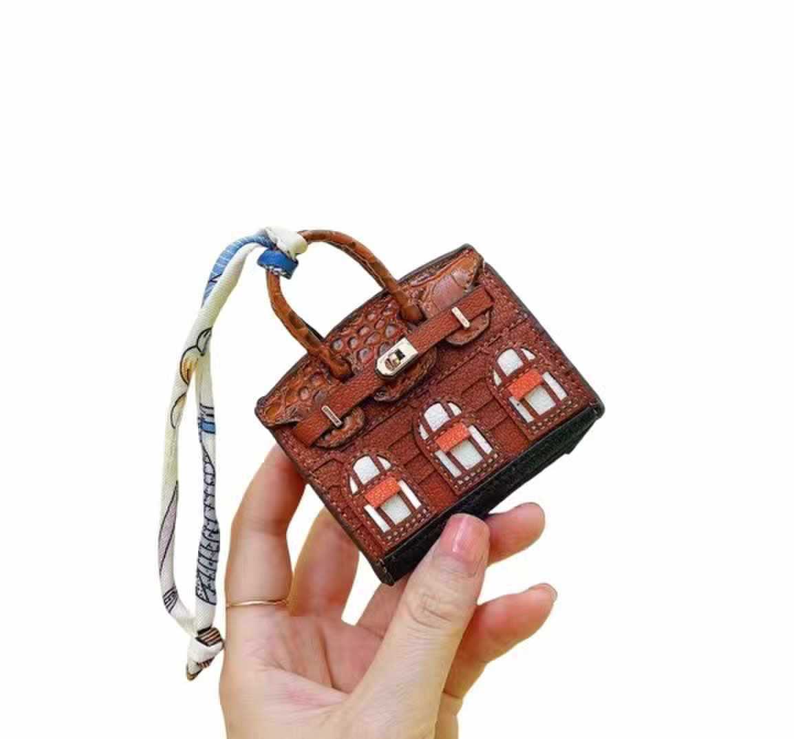 H Home Neue Mini-Anhänger Kleines Haus Platin Tasche Kreative Süße Lippenstift Tasche Kopfhörer Charter Schlüssel Tasche 8x4x9 braun