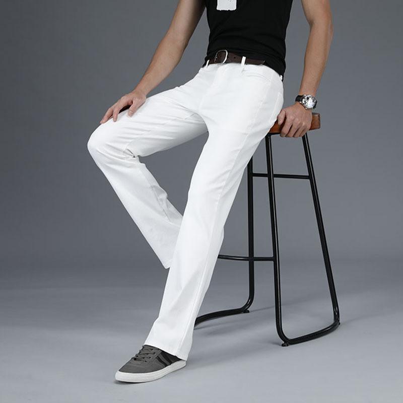 Ausgestellte Herren-Jeans mit Boot-Cut-Bein und ausgestelltem Bein, lockere Passform, klassische, lässige Stretch-Jeans für Herren 33 weiß