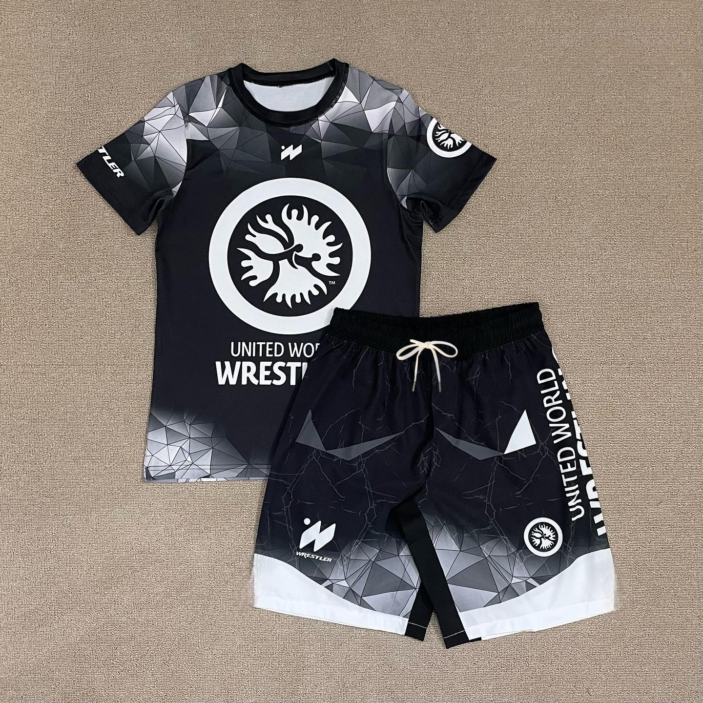 2026 Neues United World Wrestling Sportset Herren Kinder Schwarz Weiß T-Shirt & Shorts Schnelltrocknend MMA Trainingskampfanzug M black