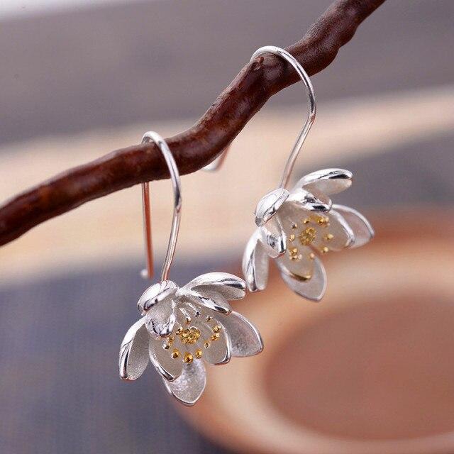 100 % echte 925 Sterling Silber Gänseblümchen-Blumen-Ohrringe, Boho-weibliche kleine Sonnenblumen-Ohrringe für Frauen, Braut, hängende baumelnde Ohrringe