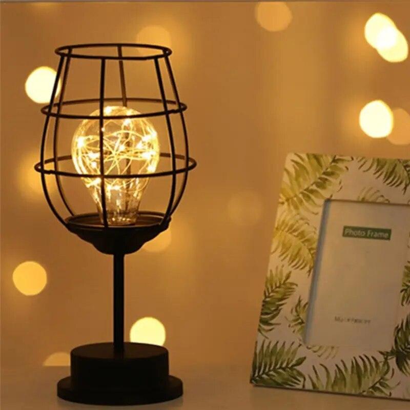 Kunst LED Tisch Lampe Lese Lampe Nacht Licht Schlafzimmer Nacht Lampe Schreibtisch Beleuchtung Wohnzimmer Retro Klassische Eisen Hause Dekoration Wine Glasses