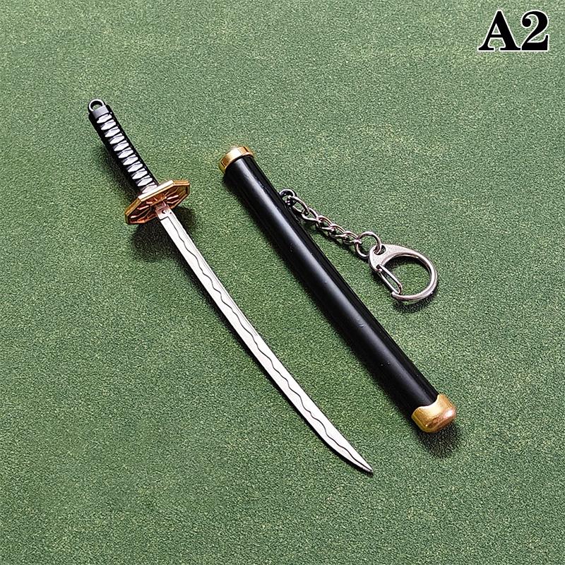 15 cm Achtfarbiger Mini-Schlüsselanhänger mit Lorenor-Zorro-Schwert für Männer, Schnalle, Werkzeughalter, Scheide, Katana, Säbel, Auto-Schlüsselanhänger, Geschenk as the picture