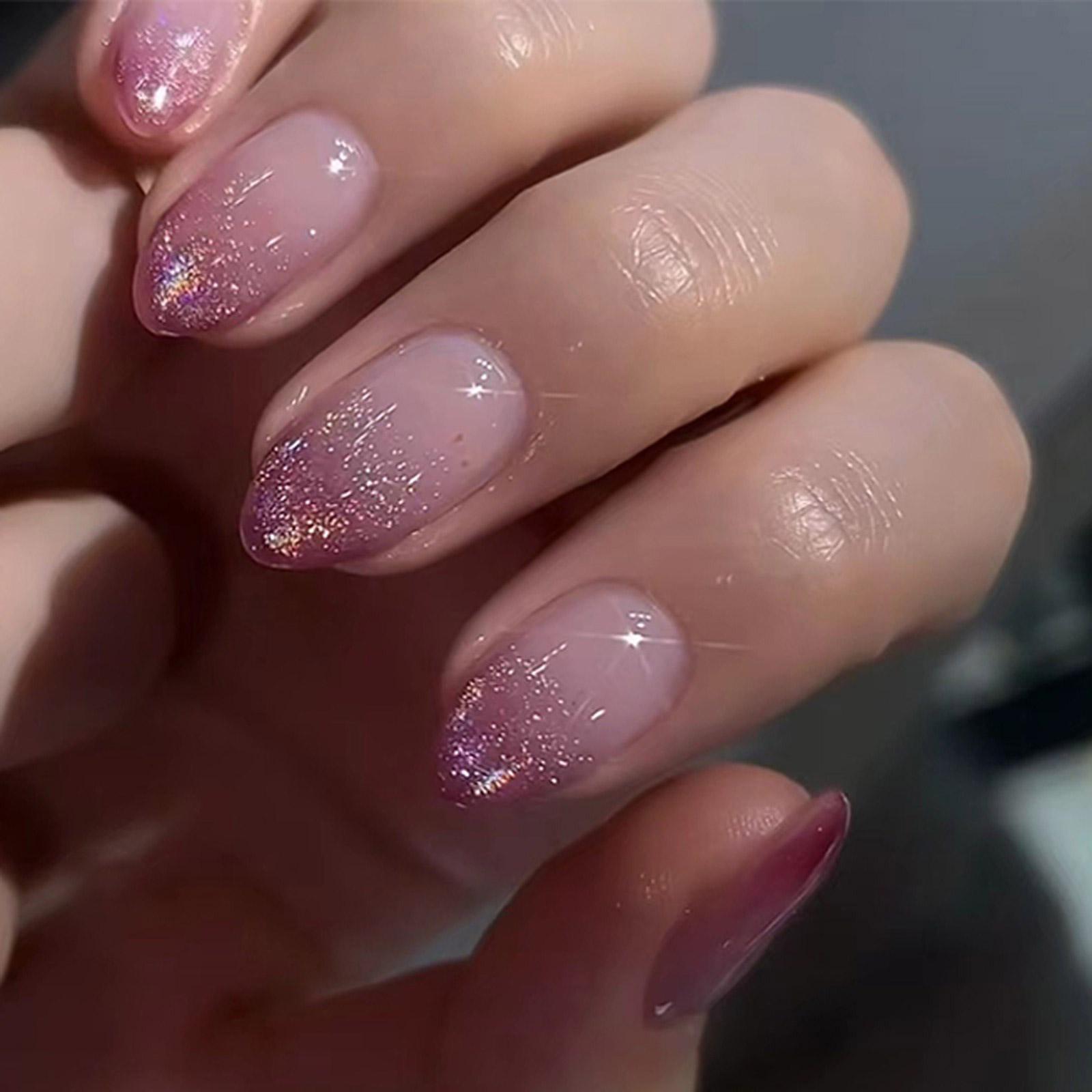 Packung mit 24 Aufklebe-Nagel-Verläufen Lila Schimmernde Designs Kurze French-Tip-Mandelform Aufklebbarer Falschnagel für Frauen