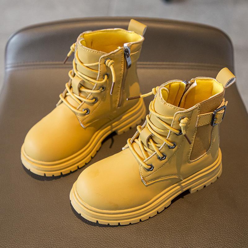 Neue modische Kinderstiefel für den Winter 2024 – Martin-Stiefel für Jungen und kurze Stiefel für Mädchen – große gelbe Stiefel mit weicher Sohle – Einzelstiefel. Size 33 / Inner Length 20.4cm