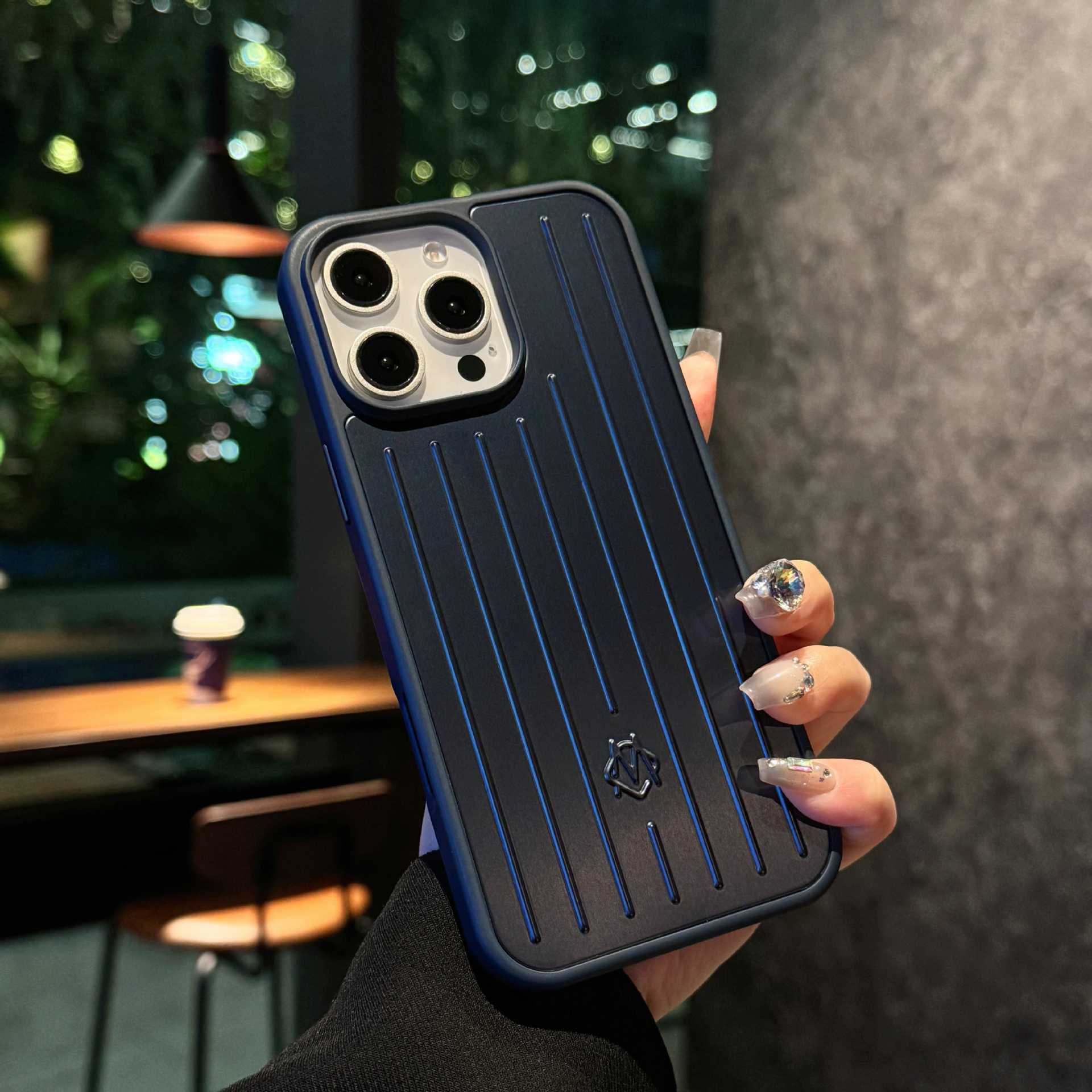 Anwendbar für iPhone17 Handyhülle Rimowa Aluminium-Magnesium-Legierung schlicht und fortschrittlich Apple 16promax Schutzhülle iPhone16Pro saphirblau