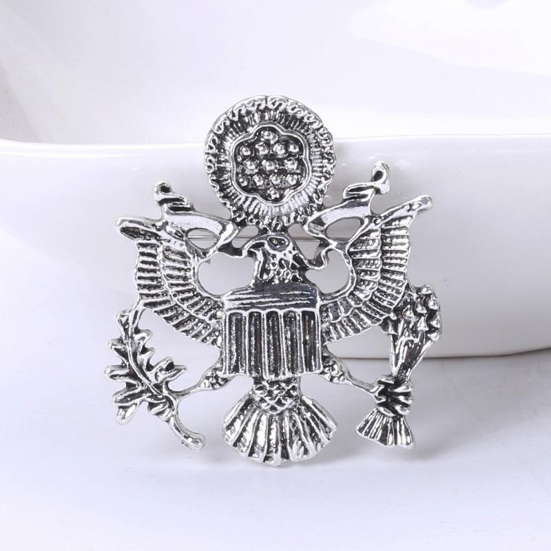 Blucome Vintage Adler Abzeichen Brosche Mode Hohl Brosche Männer Brosche für Hut Pins Corsage Neujahr Geschenke Zubehör silber